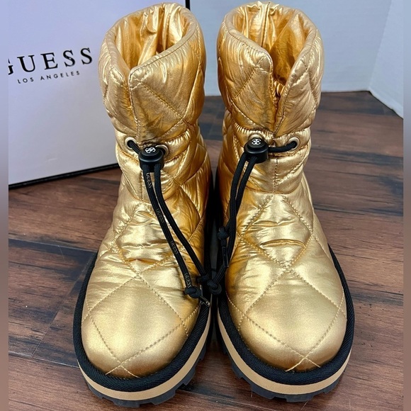 NIB - GUESS Leian2 Metallic Gold Logo Booties - Size 10 - Picture 3 of 13